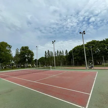 Village Chateau De Treambert