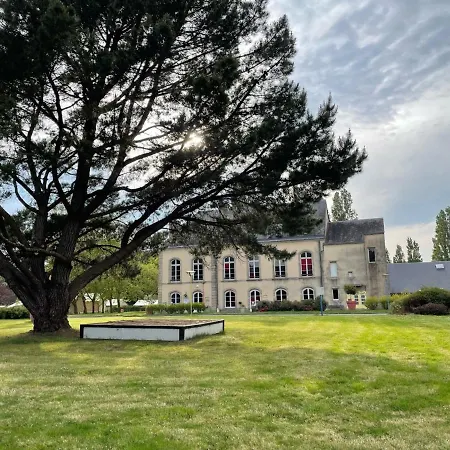 假日公园 Village Chateau De Treambert 3*