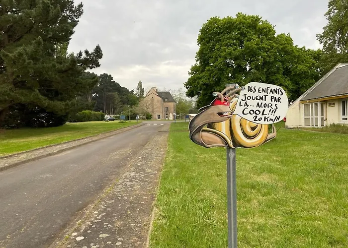 Village Chateau De Treambert 3*