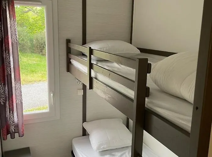 Üdülőpark Village Chateau De Treambert 3*